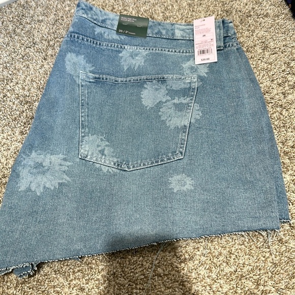 🟢Nwt wild fable jean floral shorts - Picture 1 of 3